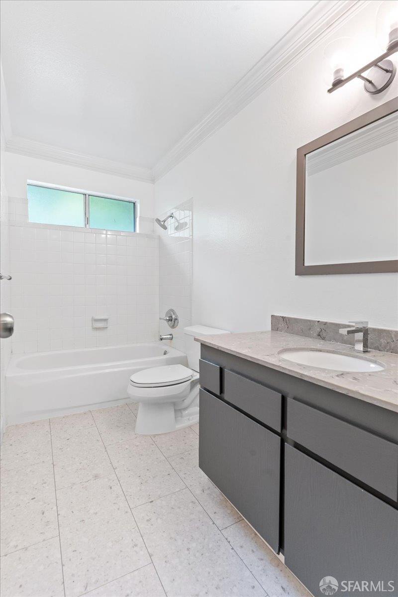 Detail Gallery Image 18 of 40 For 7620 Mountain Blvd #12,  Oakland,  CA 94605 - 2 Beds | 2 Baths
