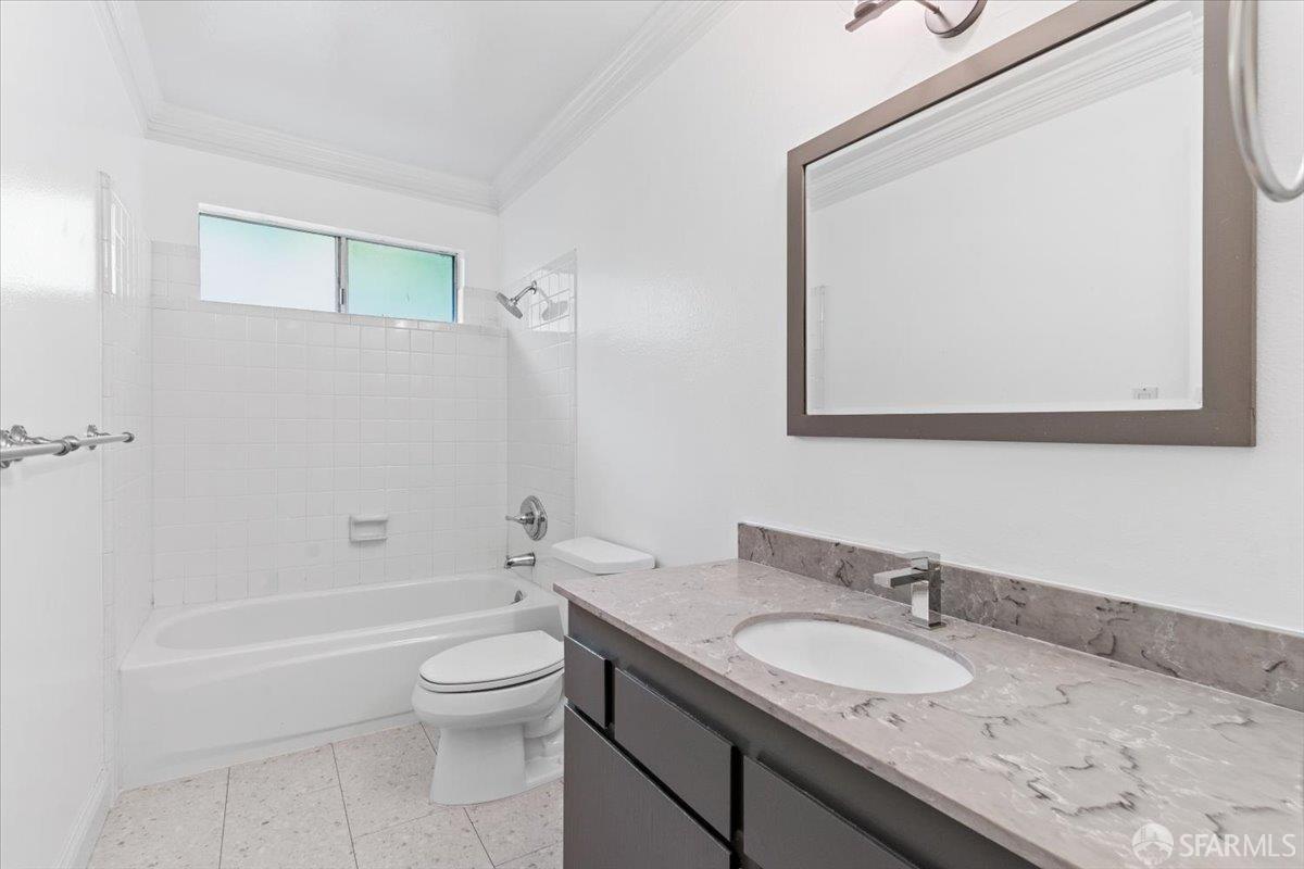 Detail Gallery Image 17 of 40 For 7620 Mountain Blvd #12,  Oakland,  CA 94605 - 2 Beds | 2 Baths