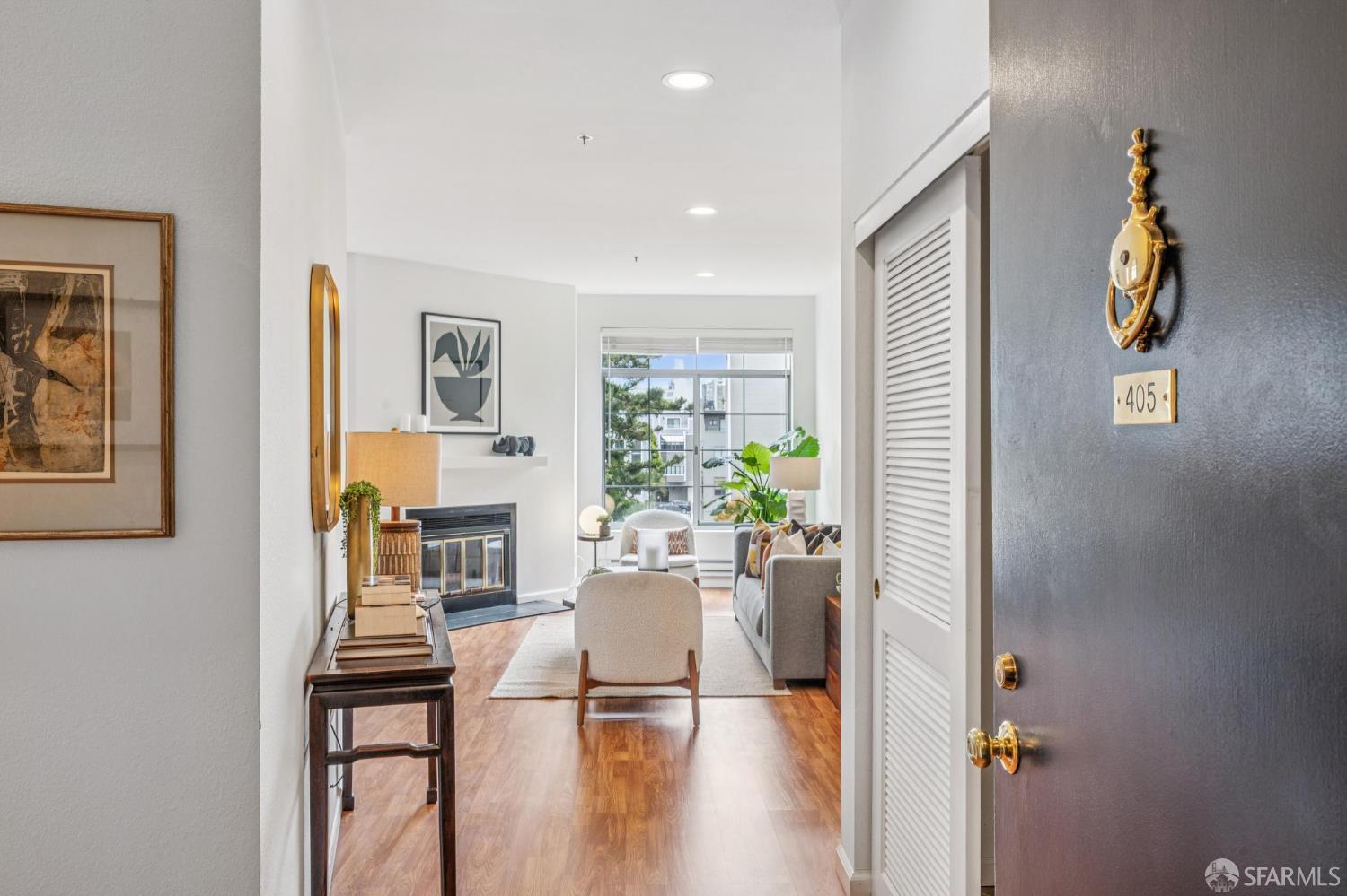 Photo #6: 425057350 Listing 