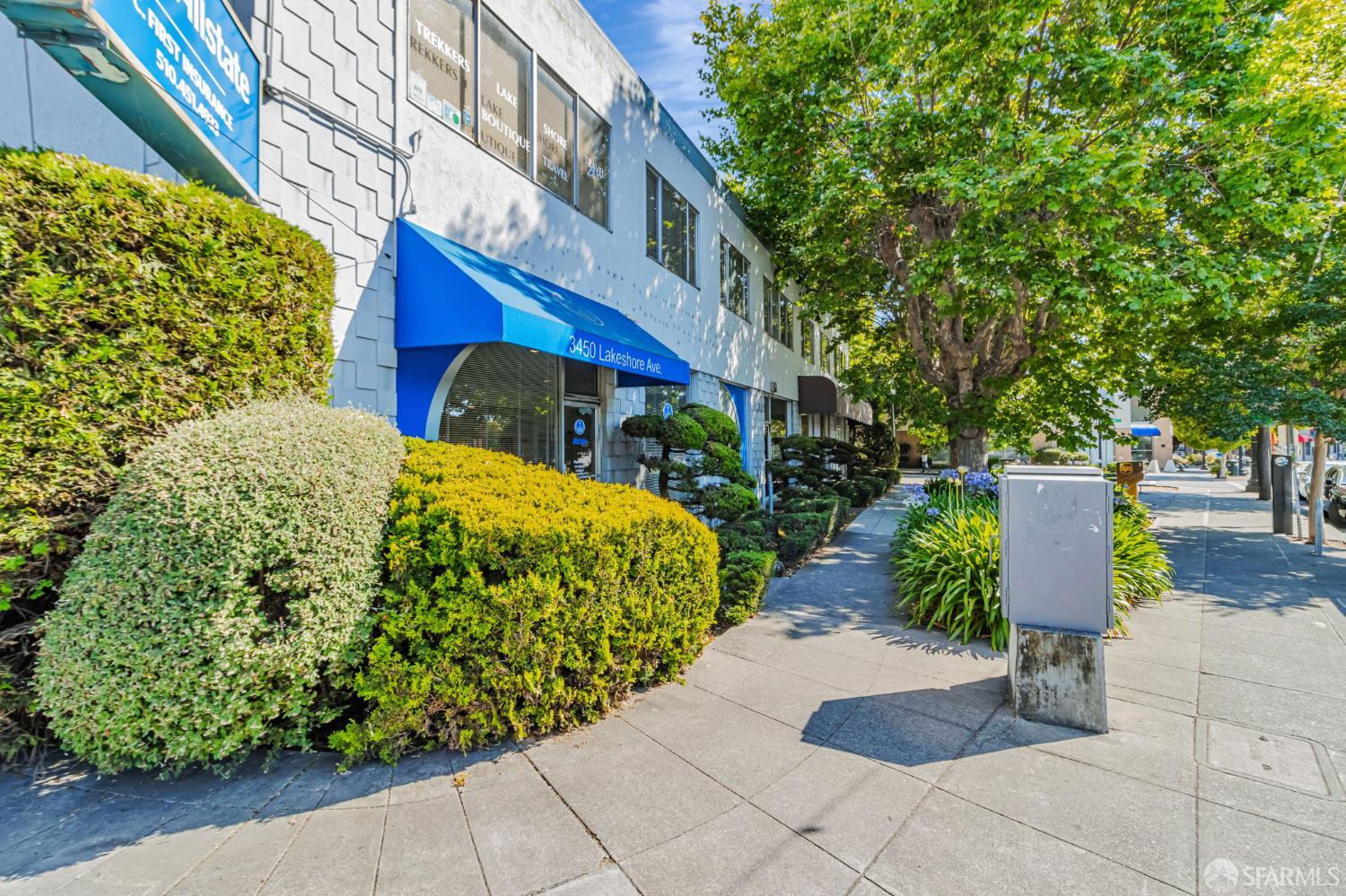 Detail Gallery Image 2 of 23 For 3450 Lakeshore Ave, Oakland,  CA 94610 - – Beds | – Baths