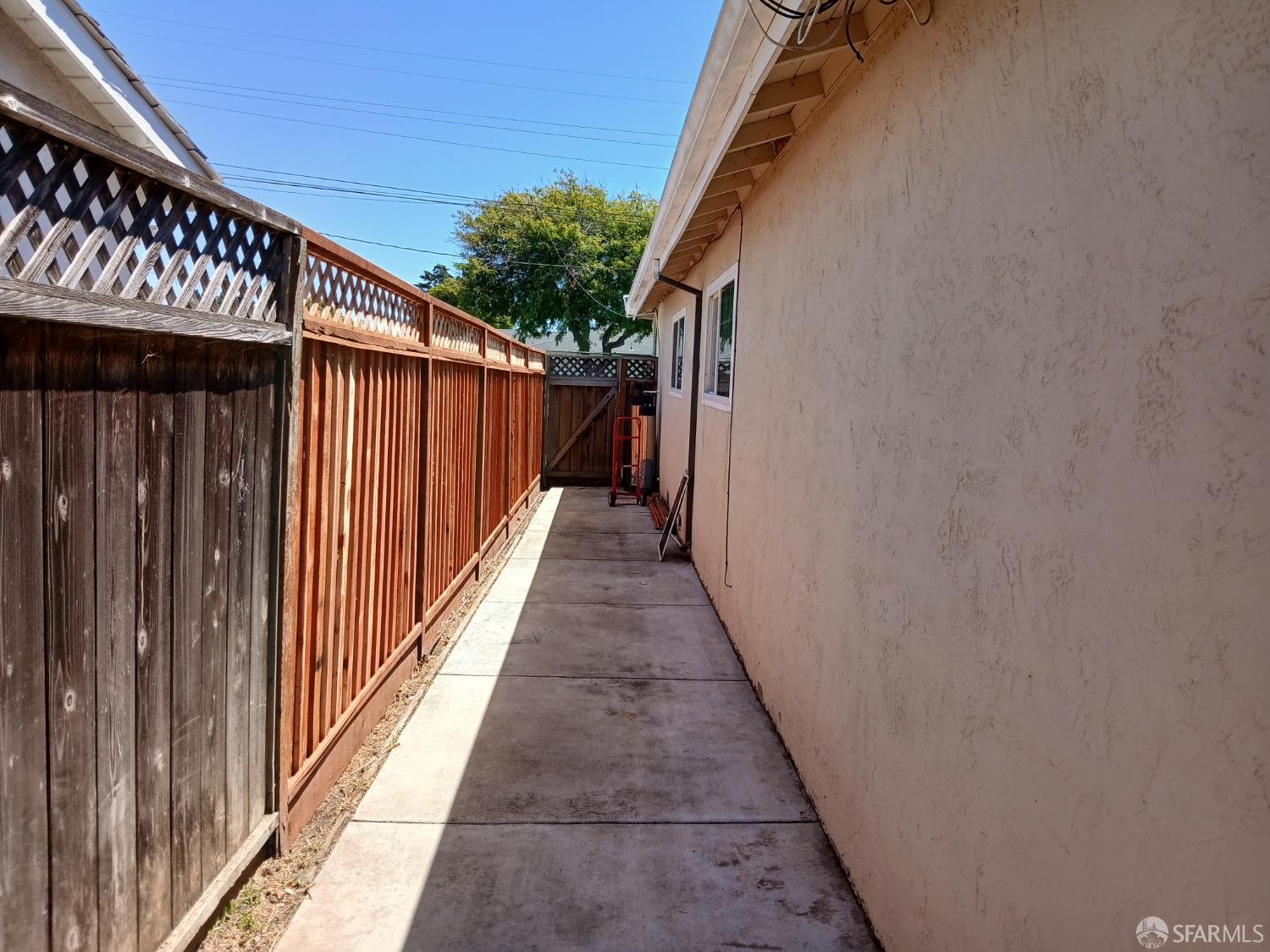 Detail Gallery Image 7 of 18 For 6831 Cabernet Ave, Newark,  CA 94560 - 4 Beds | 2 Baths