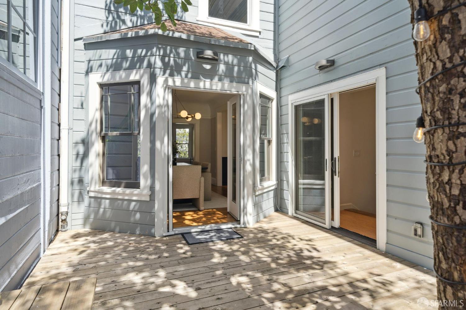 Detail Gallery Image 19 of 72 For 3919 22nd St, San Francisco,  CA 94114 - 4 Beds | 4 Baths