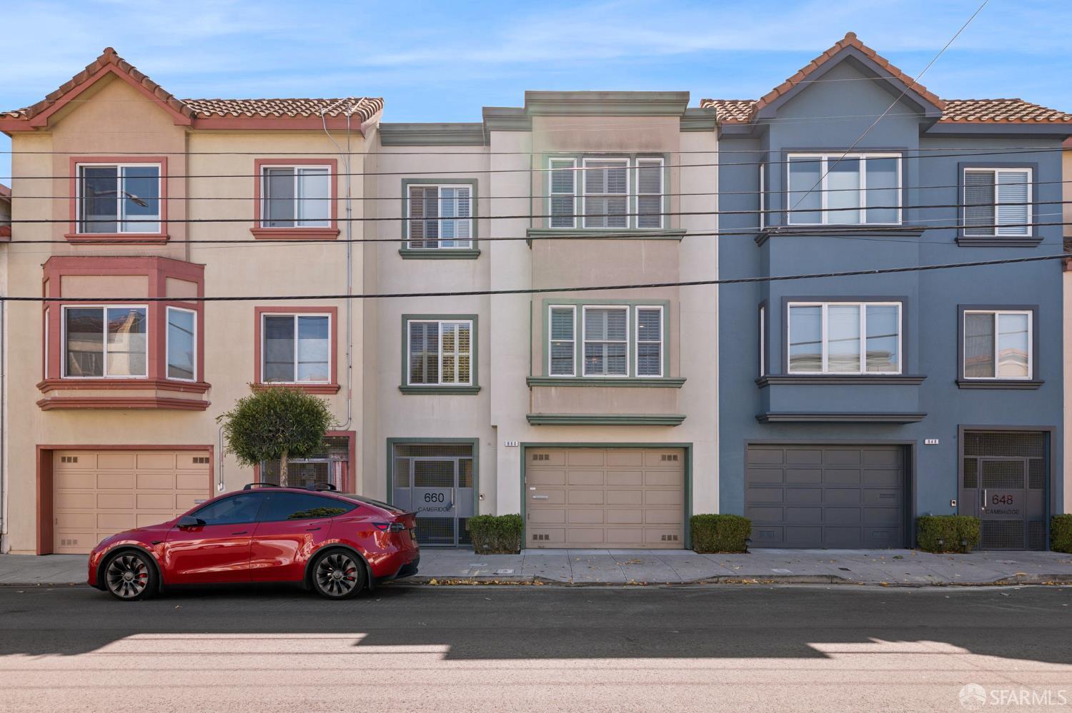 Detail Gallery Image 1 of 35 For 660 Cambridge St, San Francisco,  CA 94134 - 5 Beds | 3/1 Baths