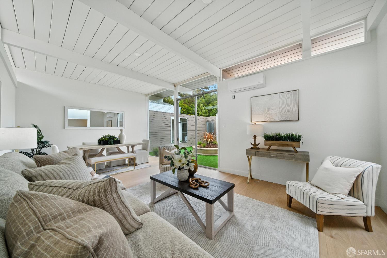 Detail Gallery Image 11 of 41 For 29 Cameo Way, San Francisco,  CA 94131 - 4 Beds | 2/1 Baths