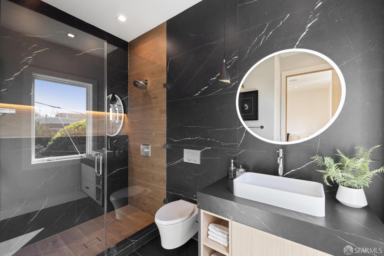 Detail Gallery Image 22 of 46 For 1910 Baker St, San Francisco,  CA 94115 - – Beds | – Baths