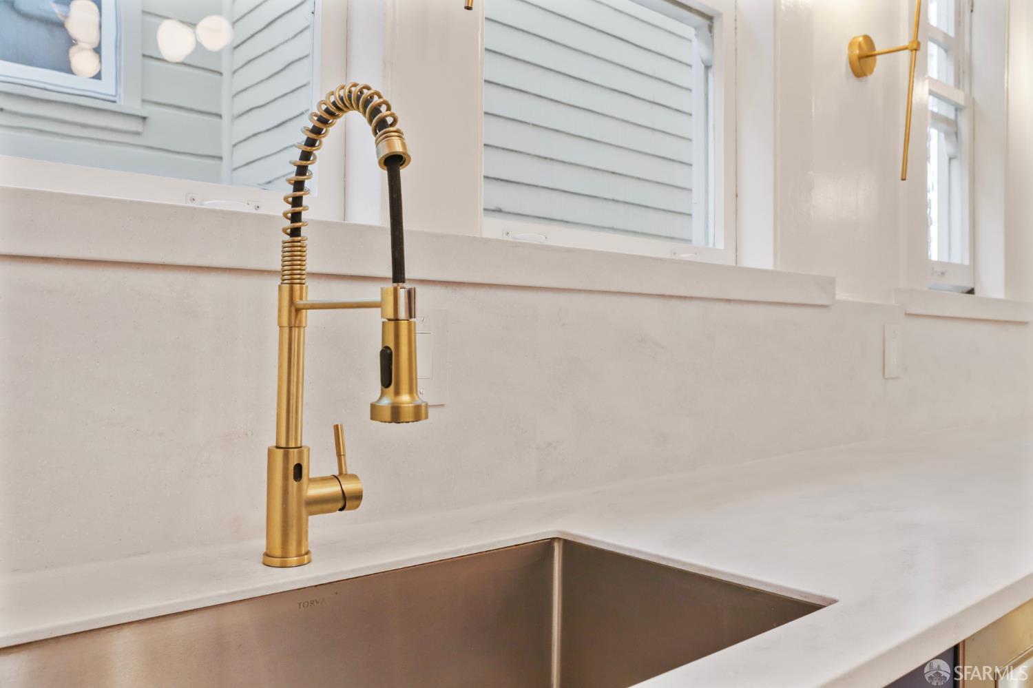 Detail Gallery Image 44 of 62 For 1242 Washington St, San Francisco,  CA 94108 - 2 Beds | 1 Baths