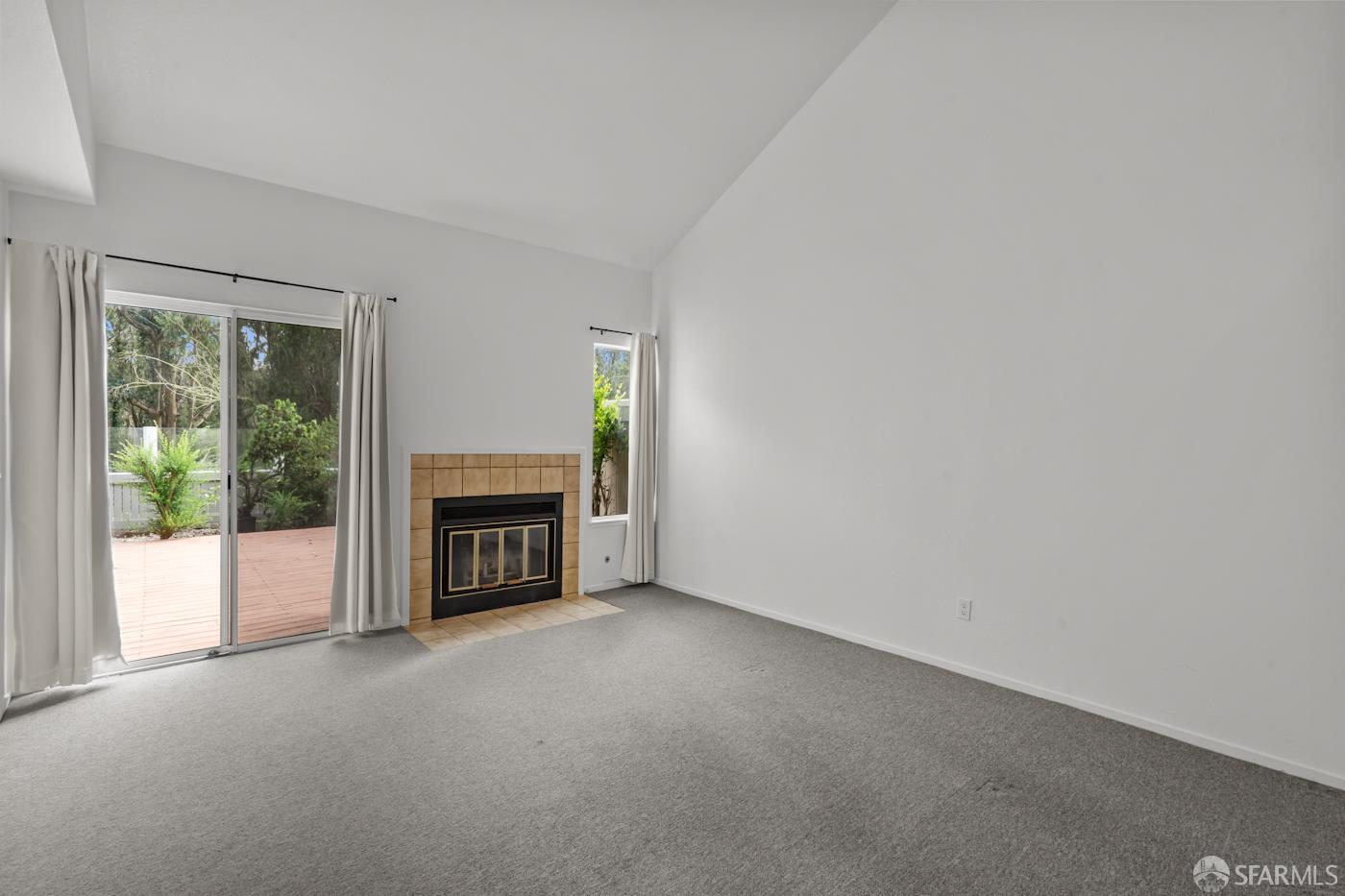 Detail Gallery Image 8 of 43 For 282 Greenview Dr, Daly City,  CA 94014 - 2 Beds | 3 Baths