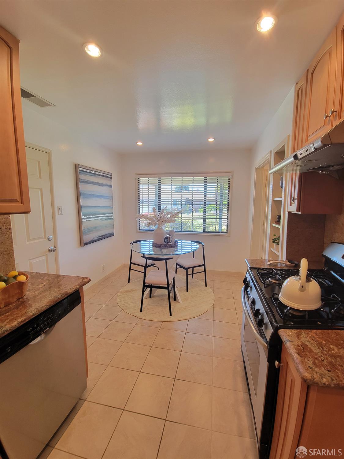 Detail Gallery Image 4 of 29 For 14850 Donna St, San Leandro,  CA 94578 - 3 Beds | 1/1 Baths