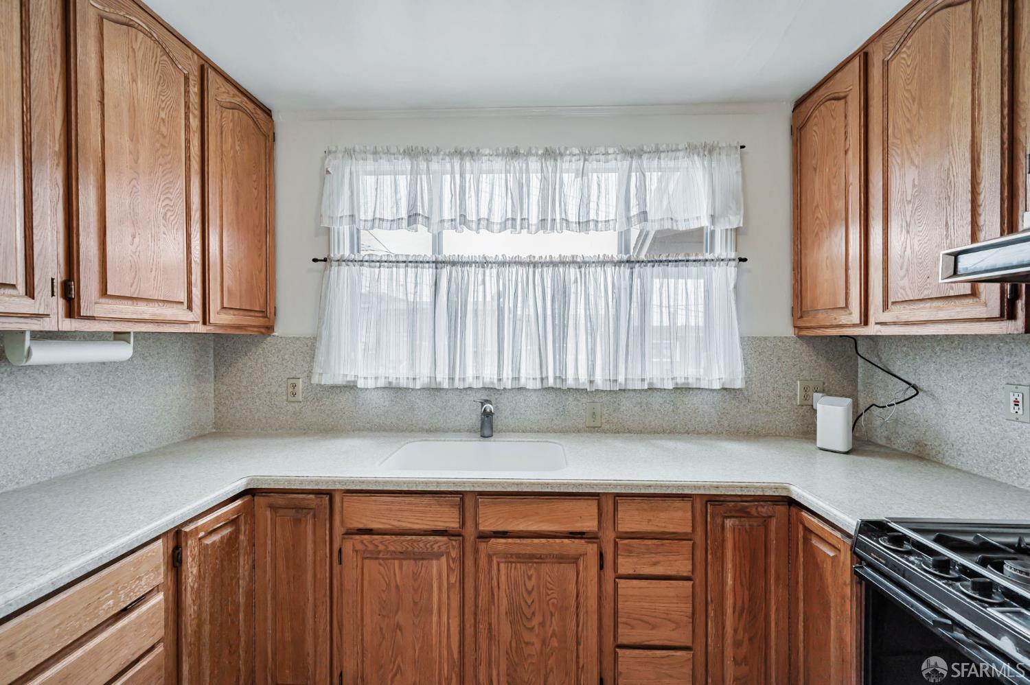 Detail Gallery Image 15 of 34 For 185 Bismark St, Daly City,  CA 94014 - 3 Beds | 1 Baths