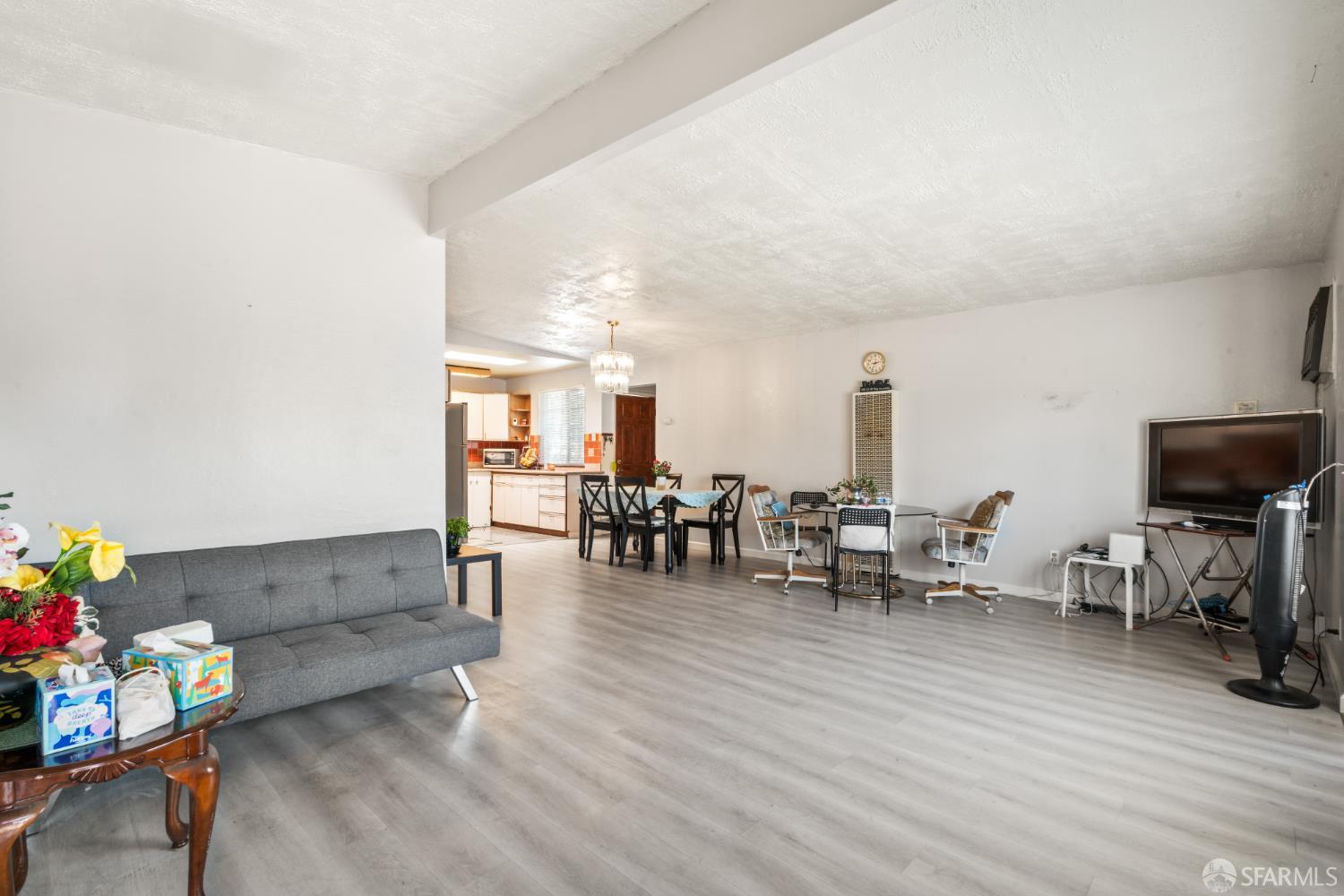 Detail Gallery Image 3 of 40 For 782 Manzanita Ave, Sunnyvale,  CA 94085 - 4 Beds | 2 Baths