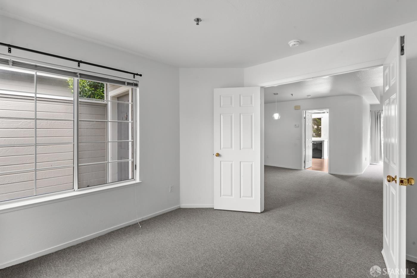 Detail Gallery Image 13 of 43 For 282 Greenview Dr, Daly City,  CA 94014 - 2 Beds | 3 Baths