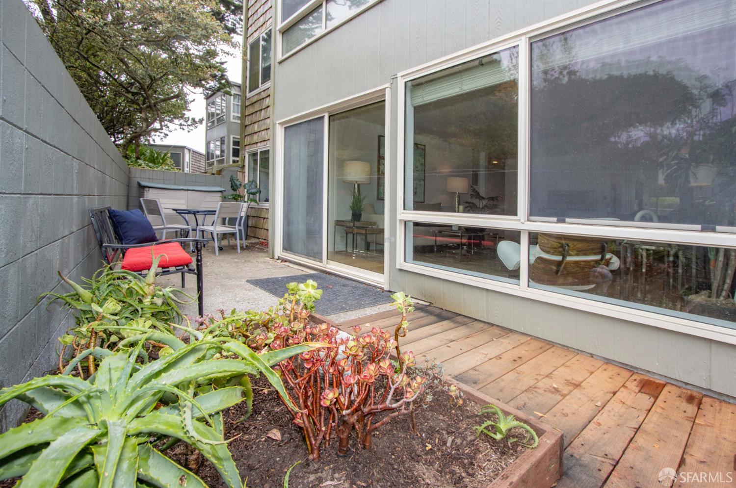 Photo #5: 425060217 Listing 