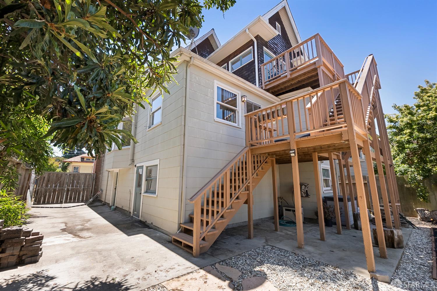 Detail Gallery Image 28 of 41 For 720 61st St, Oakland,  CA 94609 - 5 Beds | 3 Baths