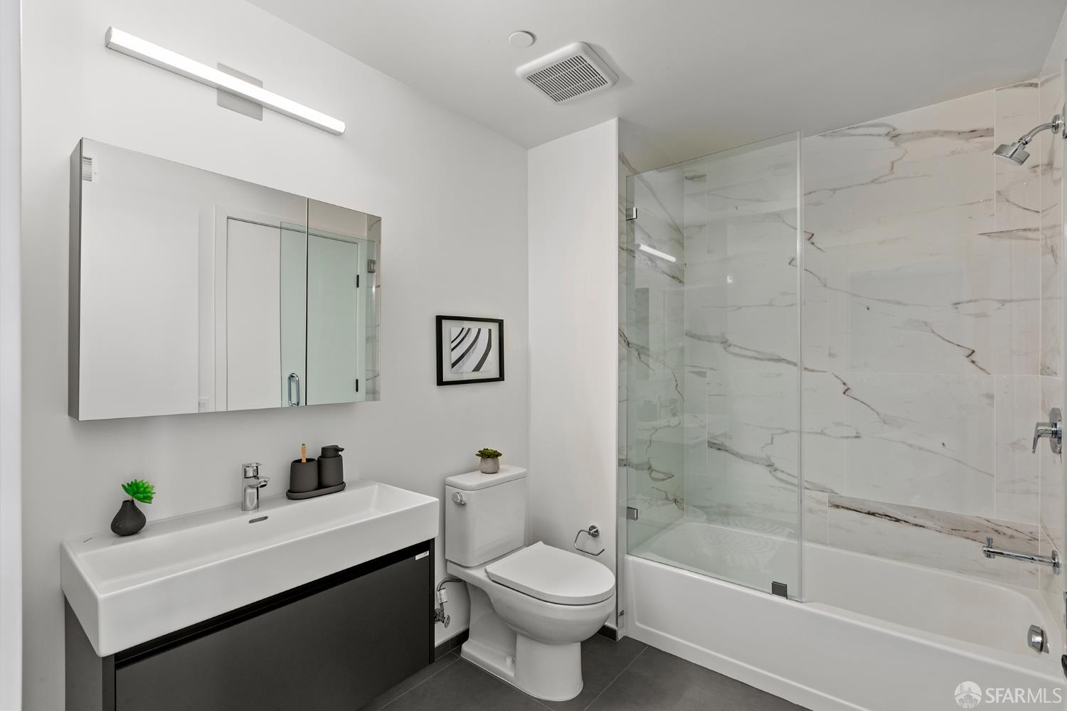 Photo #8: 425061834 Listing: Photo #8