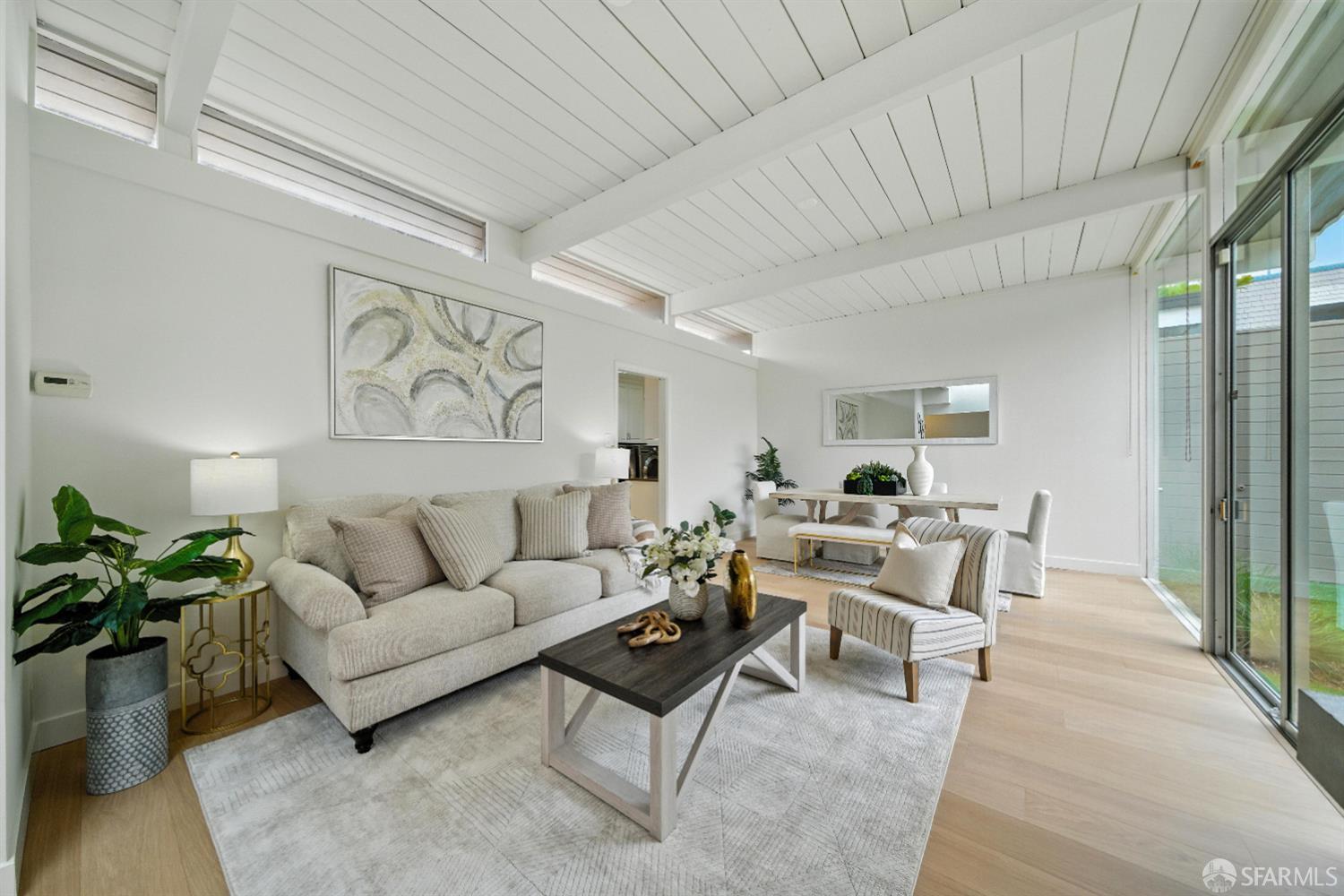 Detail Gallery Image 10 of 41 For 29 Cameo Way, San Francisco,  CA 94131 - 4 Beds | 2/1 Baths