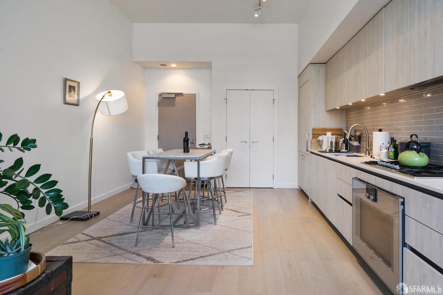 Photo #12: 425061811 Listing: Photo #12