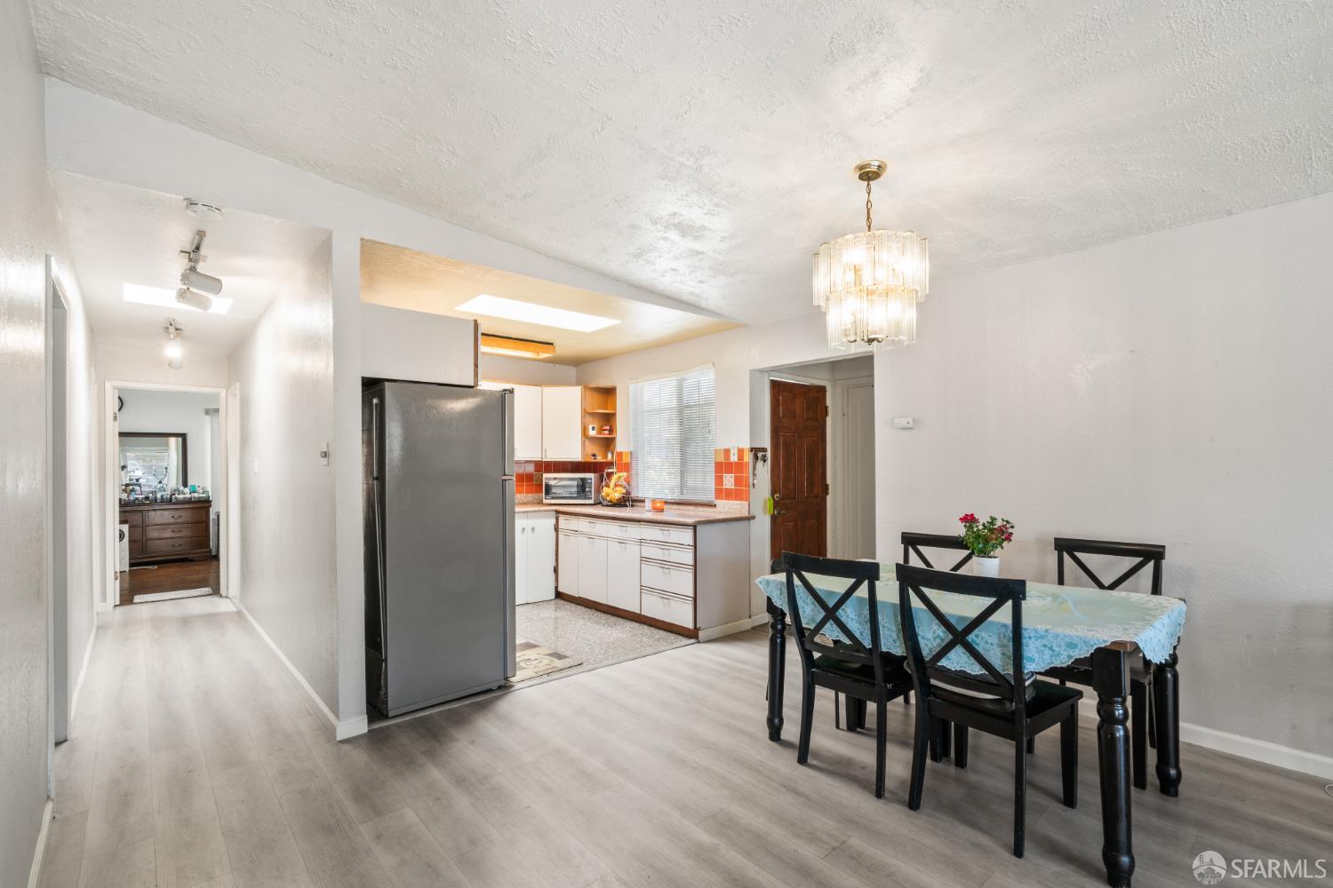 Detail Gallery Image 7 of 40 For 782 Manzanita Ave, Sunnyvale,  CA 94085 - 4 Beds | 2 Baths