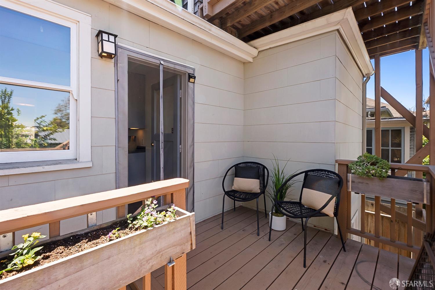 Detail Gallery Image 27 of 41 For 720 61st St, Oakland,  CA 94609 - 5 Beds | 3 Baths