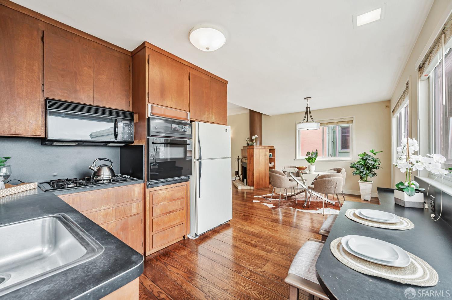 Detail Gallery Image 13 of 47 For 1883 16th Ave, San Francisco,  CA 94122 - – Beds | – Baths