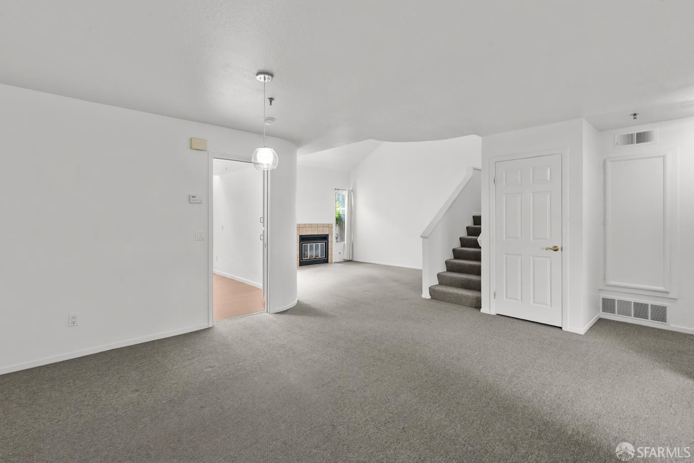 Detail Gallery Image 5 of 43 For 282 Greenview Dr, Daly City,  CA 94014 - 2 Beds | 3 Baths