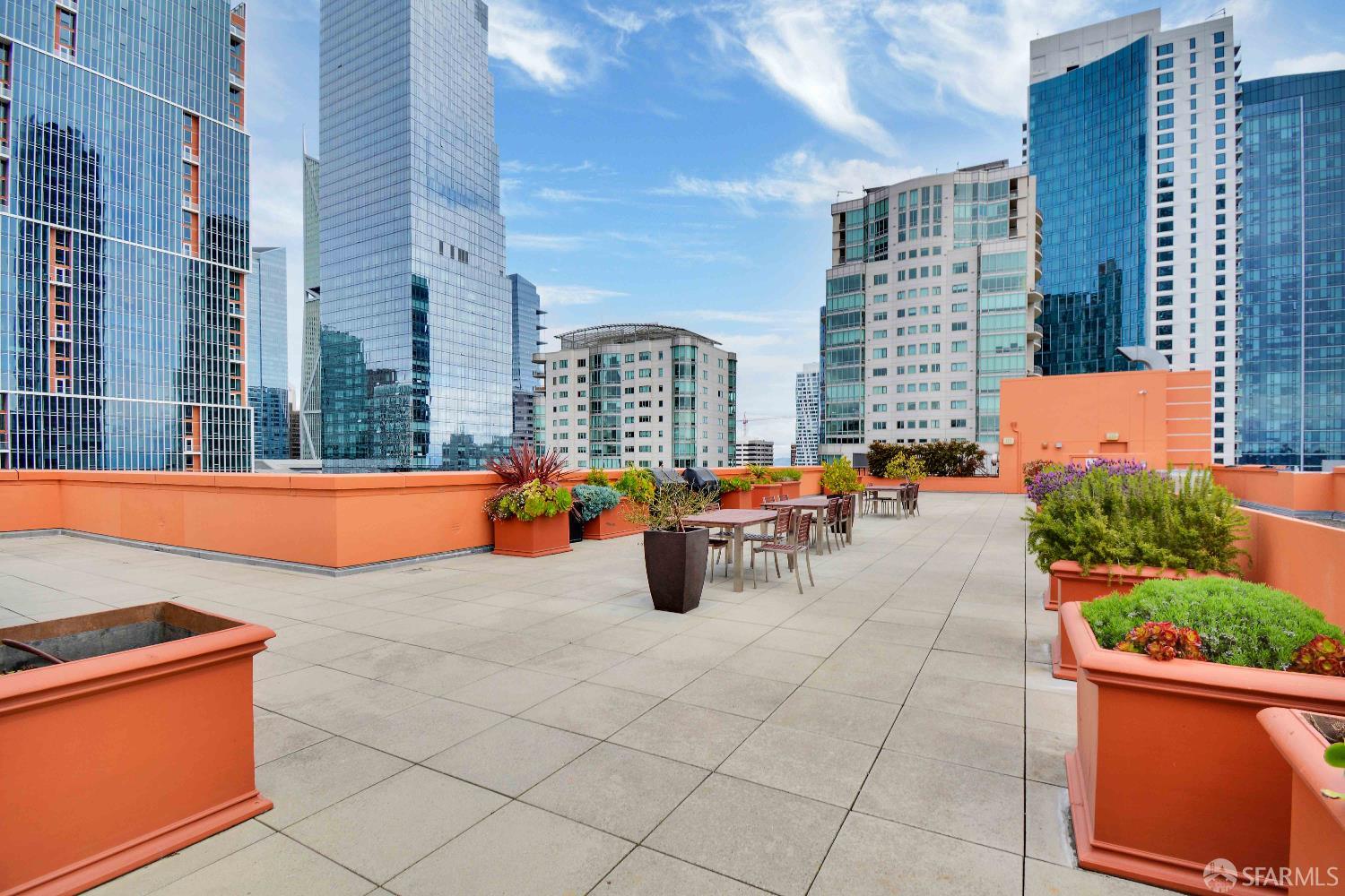 Detail Gallery Image 8 of 21 For 50 Lansing St #305,  San Francisco,  CA 94105 - 2 Beds | 2 Baths