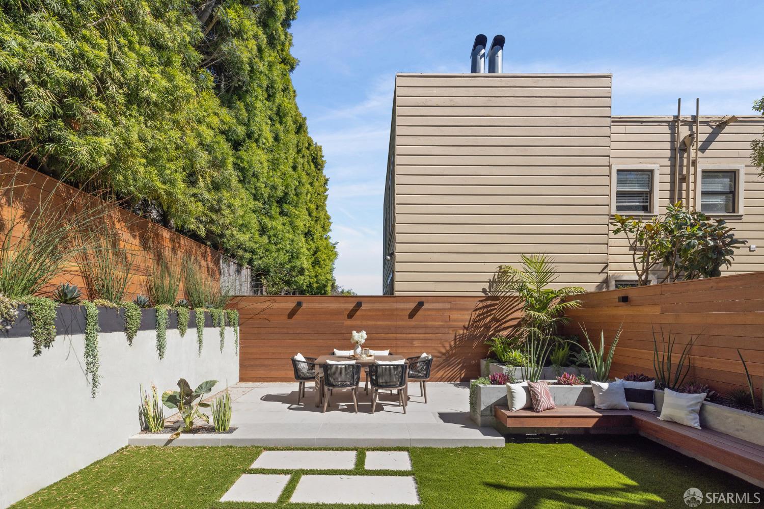 Detail Gallery Image 33 of 46 For 1910 Baker St, San Francisco,  CA 94115 - – Beds | – Baths