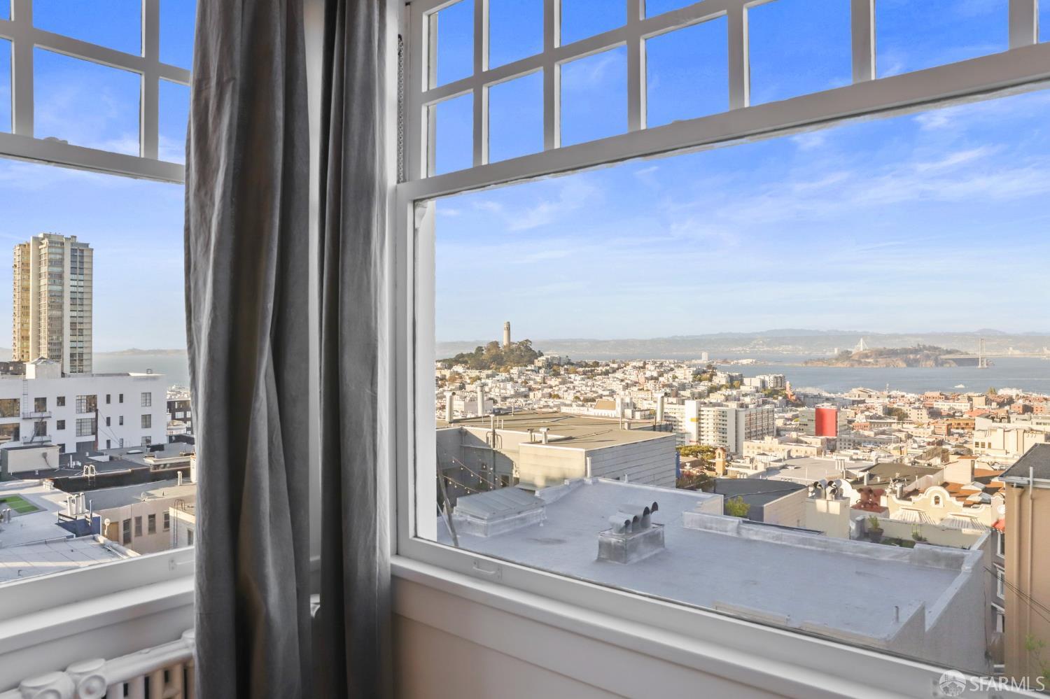 Detail Gallery Image 3 of 62 For 1242 Washington St, San Francisco,  CA 94108 - 2 Beds | 1 Baths