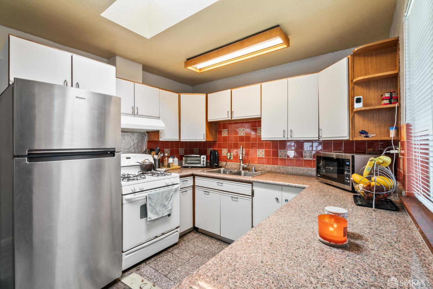 Detail Gallery Image 11 of 40 For 782 Manzanita Ave, Sunnyvale,  CA 94085 - 4 Beds | 2 Baths