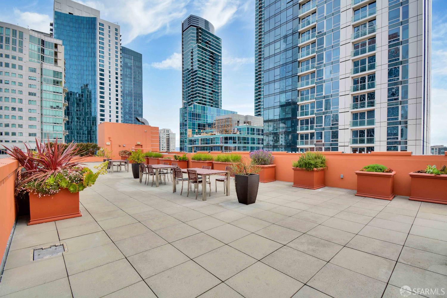 Detail Gallery Image 10 of 21 For 50 Lansing St #305,  San Francisco,  CA 94105 - 2 Beds | 2 Baths