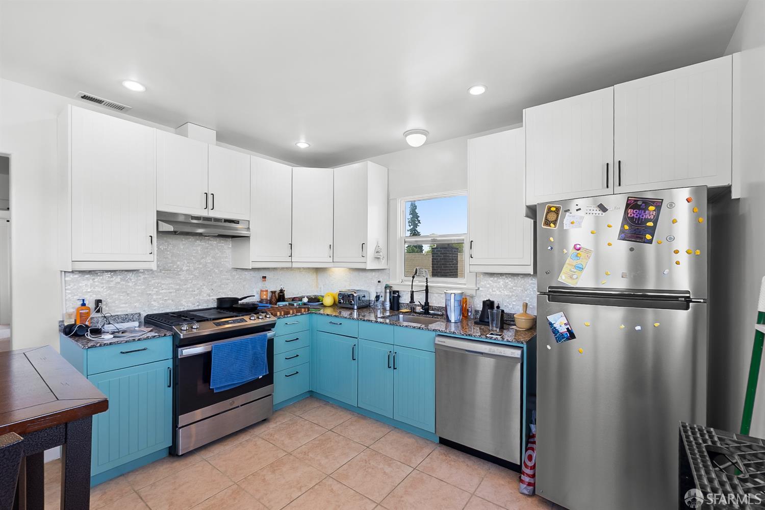Detail Gallery Image 35 of 41 For 720 61st St, Oakland,  CA 94609 - 5 Beds | 3 Baths