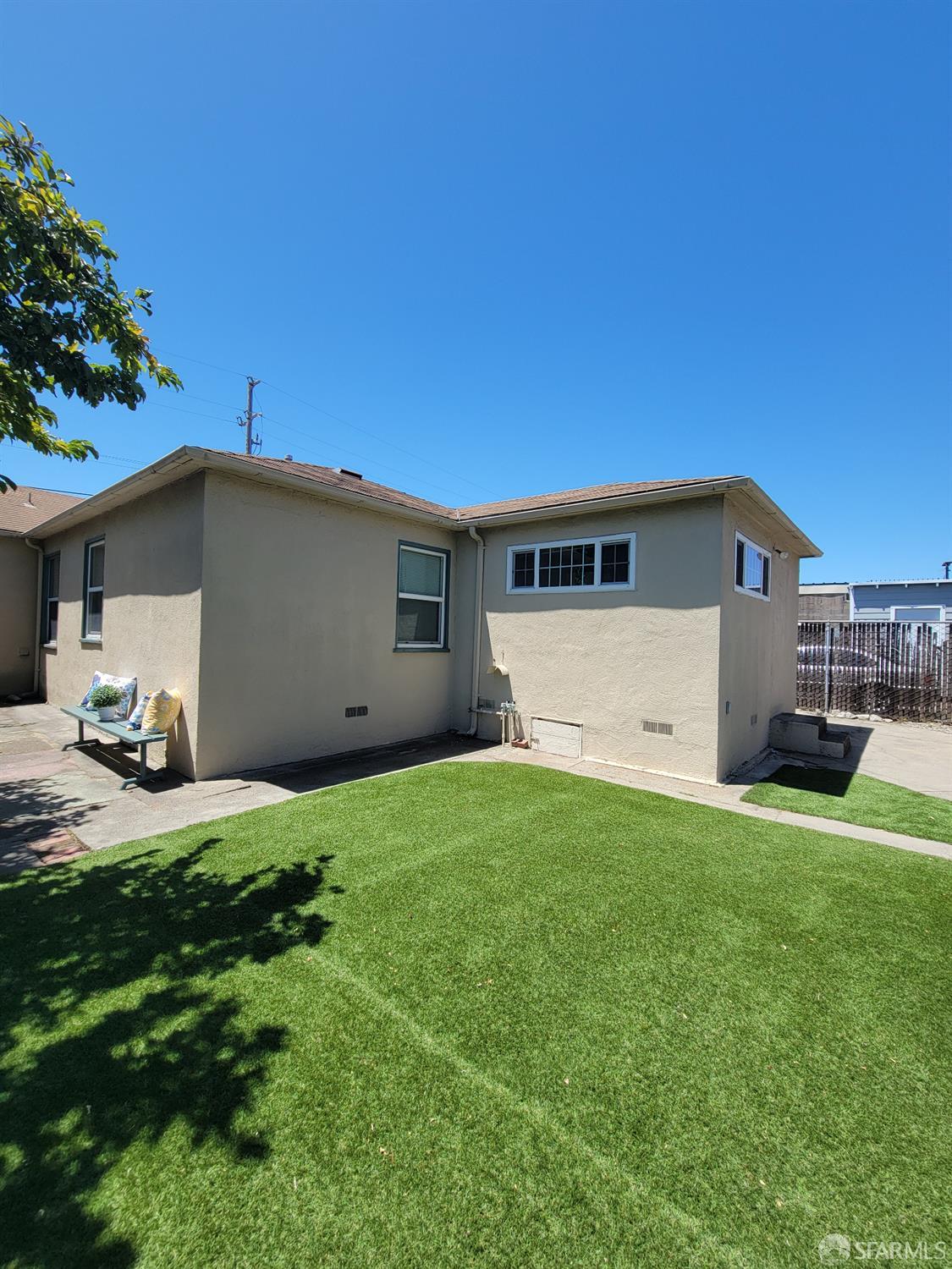 Detail Gallery Image 25 of 29 For 14850 Donna St, San Leandro,  CA 94578 - 3 Beds | 1/1 Baths