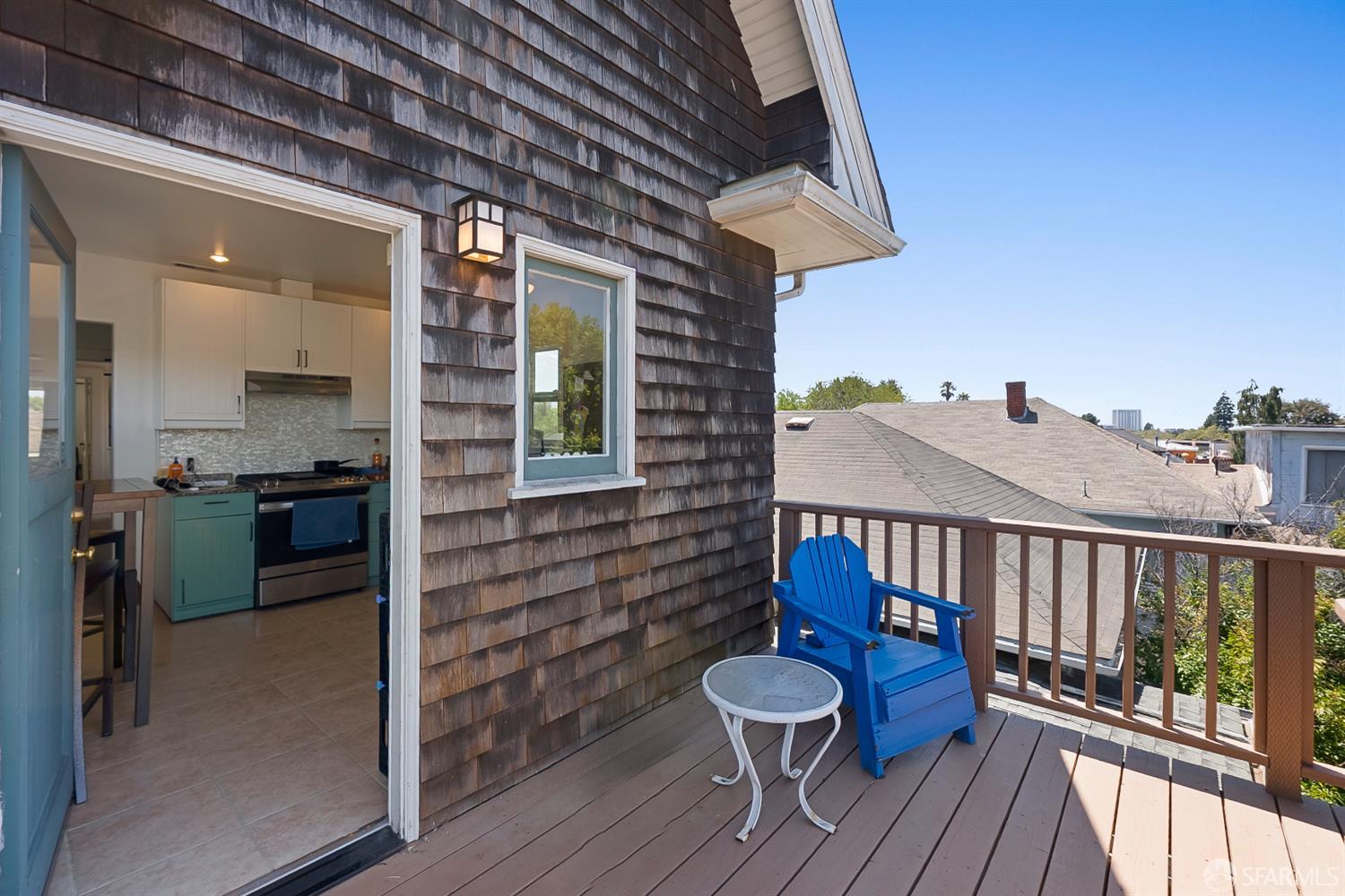 Detail Gallery Image 39 of 41 For 720 61st St, Oakland,  CA 94609 - 5 Beds | 3 Baths
