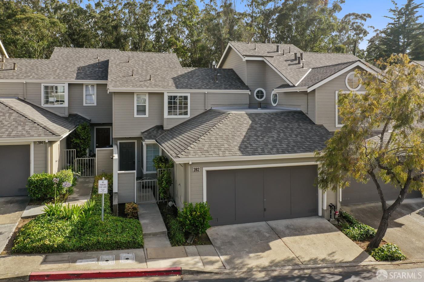 Detail Gallery Image 4 of 43 For 282 Greenview Dr, Daly City,  CA 94014 - 2 Beds | 3 Baths