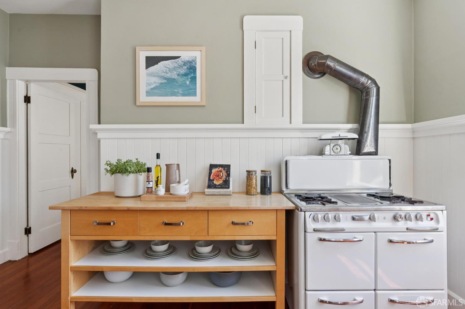 Detail Gallery Image 25 of 45 For 678 Page St, San Francisco,  CA 94117 - 2 Beds | 1 Baths