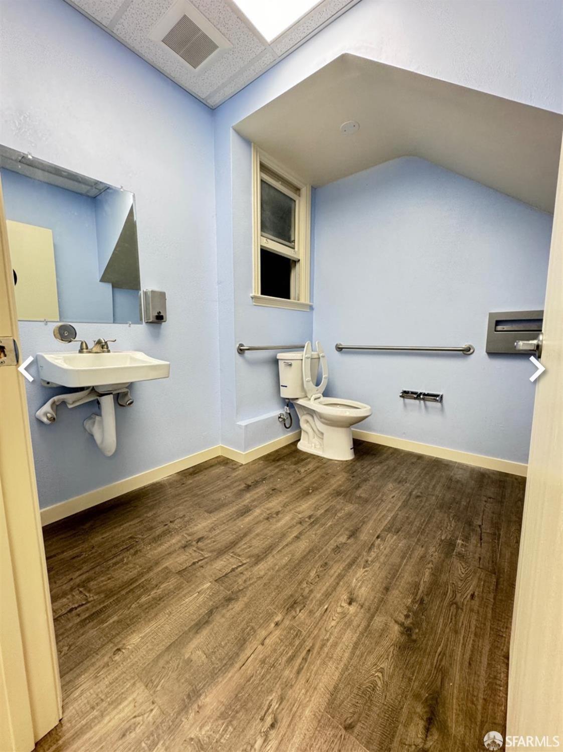 Detail Gallery Image 9 of 18 For 869 Woodside Way, San Mateo,  CA 94401 - – Beds | – Baths