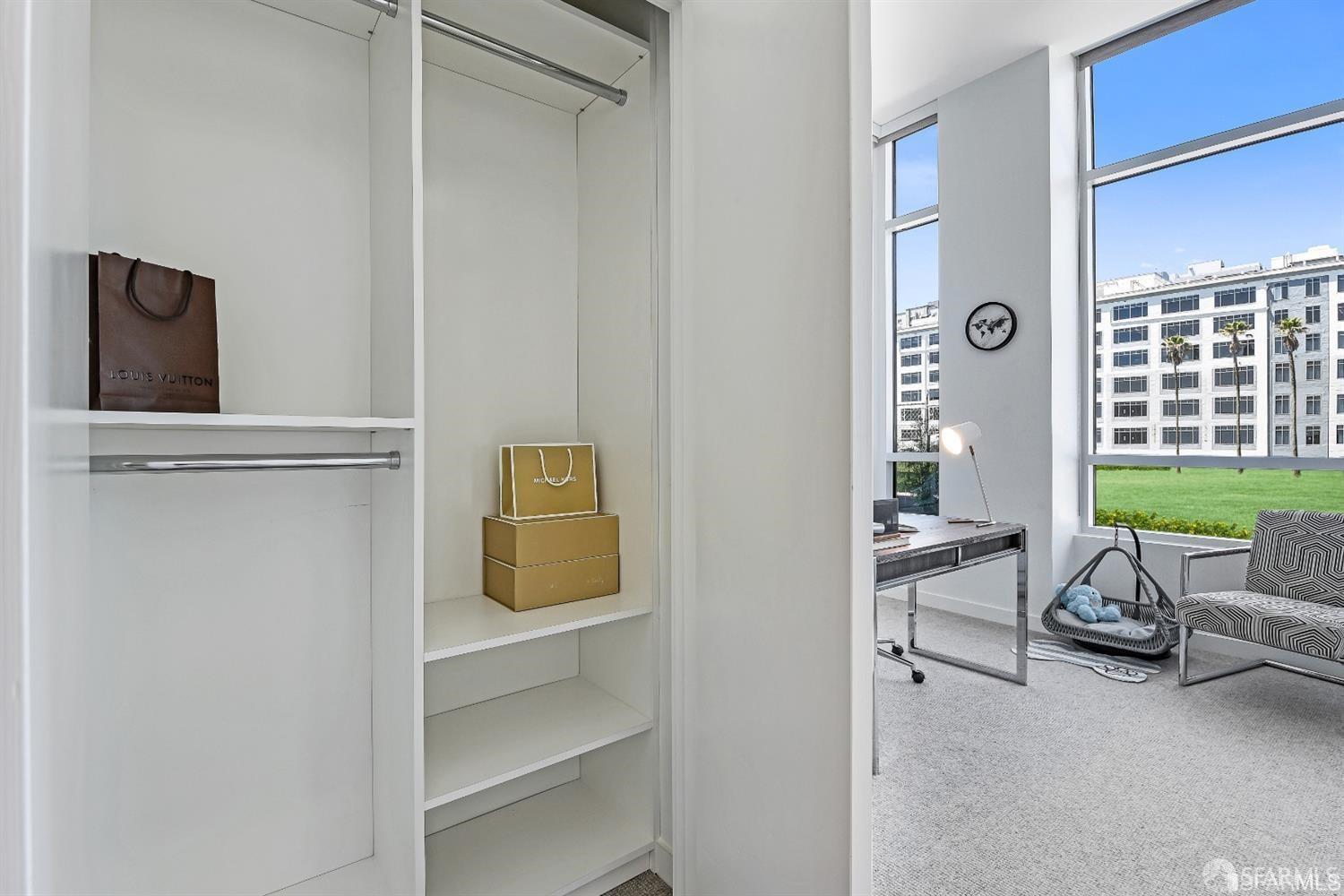 Photo #19: 425061811 Listing: Photo #19