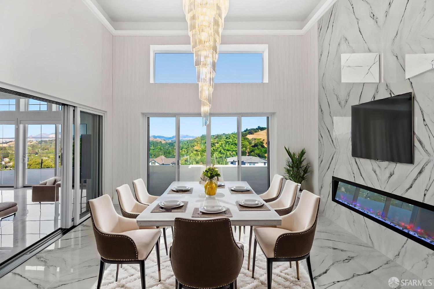 Detail Gallery Image 14 of 57 For 37 Big Rock Rd, Orinda,  CA 94563 - 5 Beds | 3/1 Baths