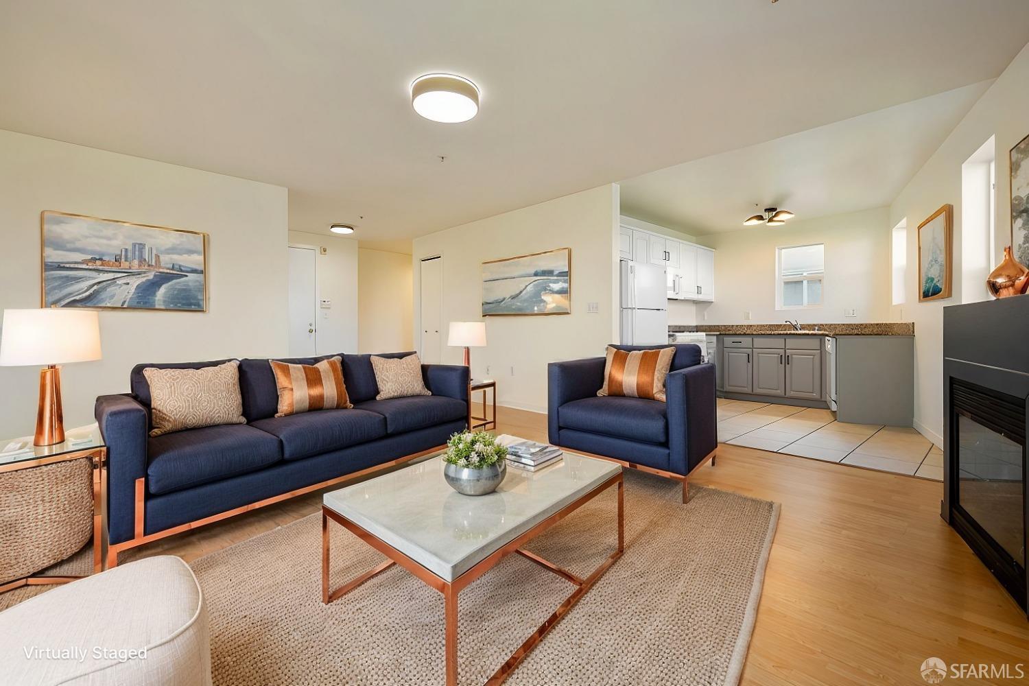 Detail Gallery Image 3 of 22 For 901 Bayshore Blvd #307,  San Francisco,  CA 94124 - 2 Beds | 2 Baths
