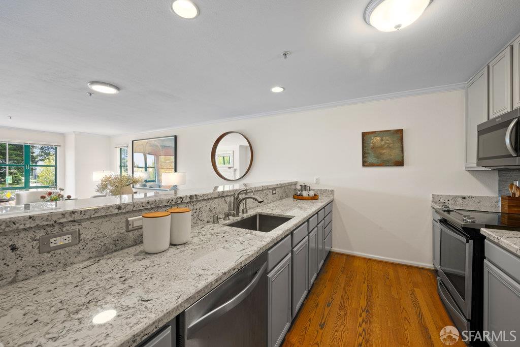 Detail Gallery Image 9 of 13 For 298 Portola Dr #103,  San Francisco,  CA 94131 - 1 Beds | 1 Baths
