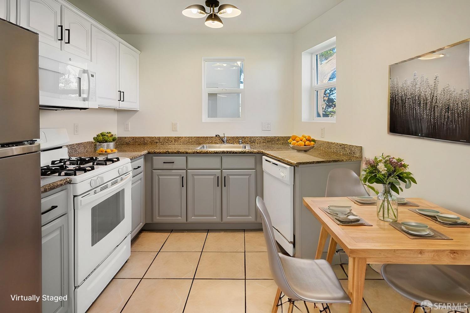 Detail Gallery Image 5 of 22 For 901 Bayshore Blvd #307,  San Francisco,  CA 94124 - 2 Beds | 2 Baths