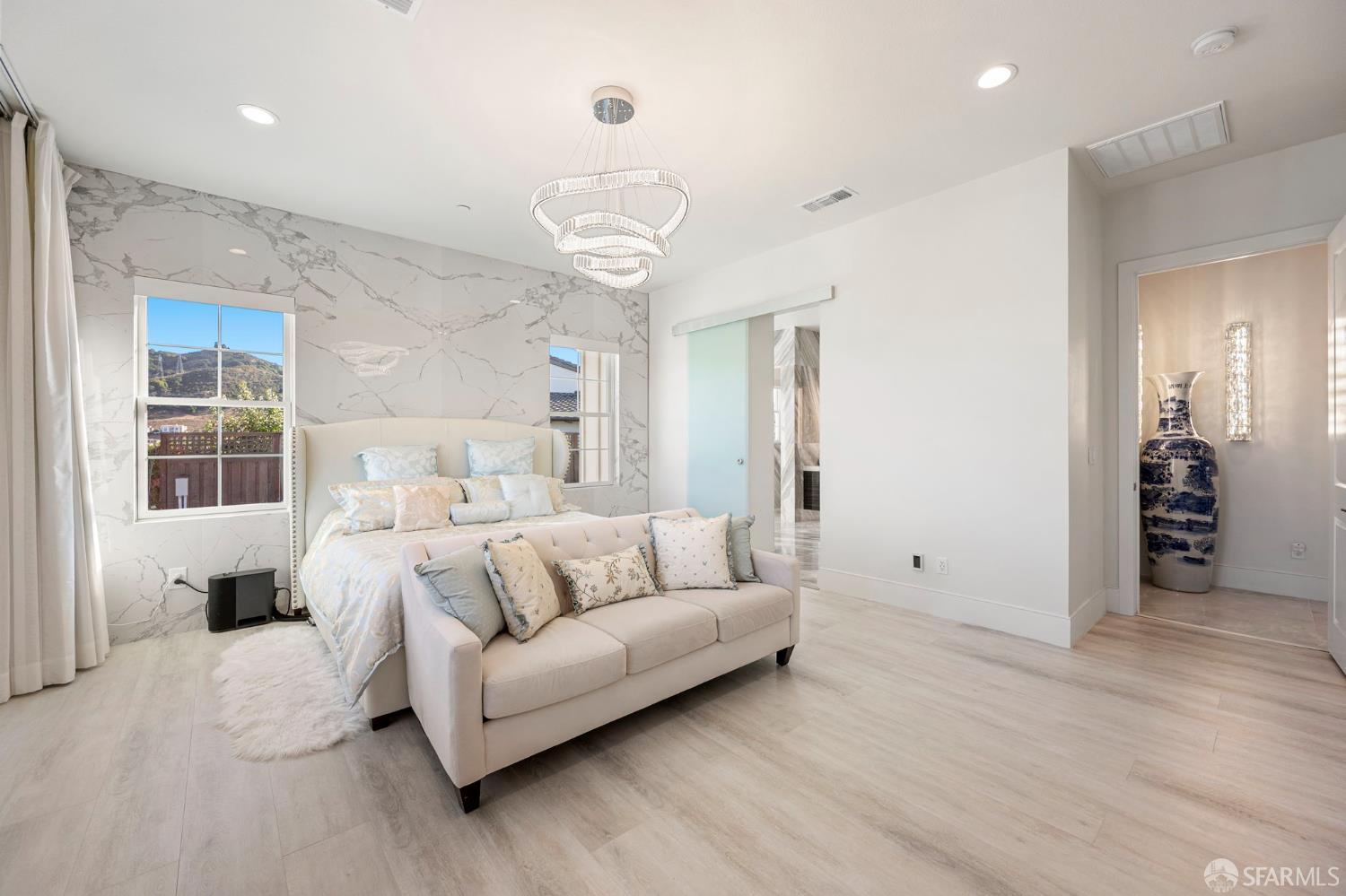 Detail Gallery Image 25 of 57 For 37 Big Rock Rd, Orinda,  CA 94563 - 5 Beds | 3/1 Baths