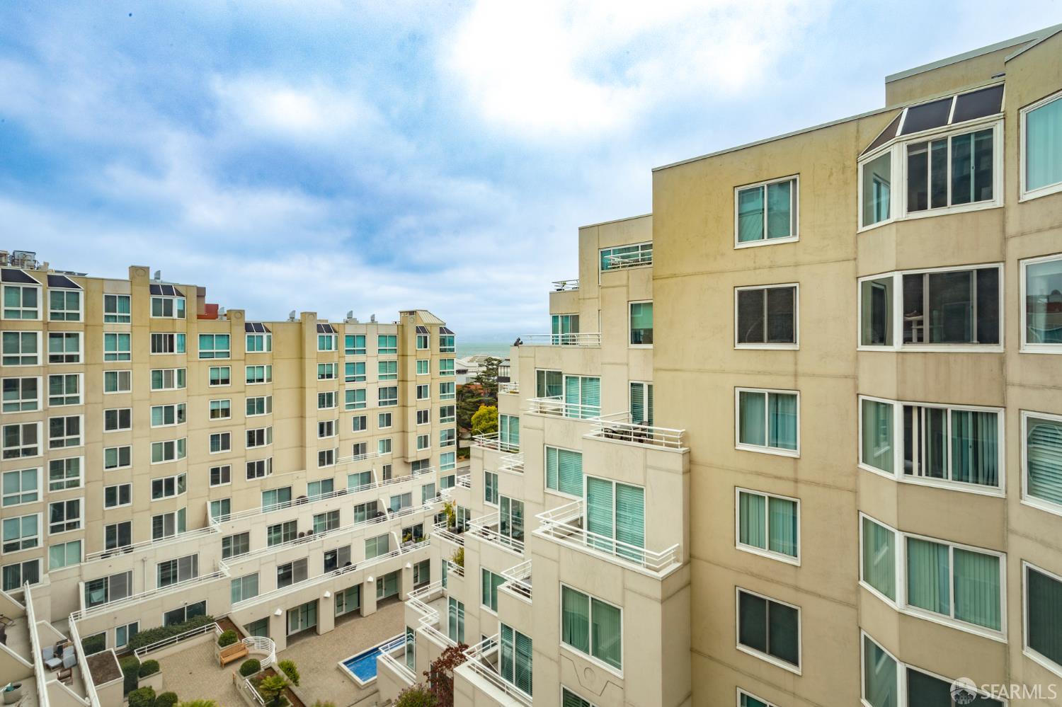 Photo #10: 425061933 Listing: Photo #10