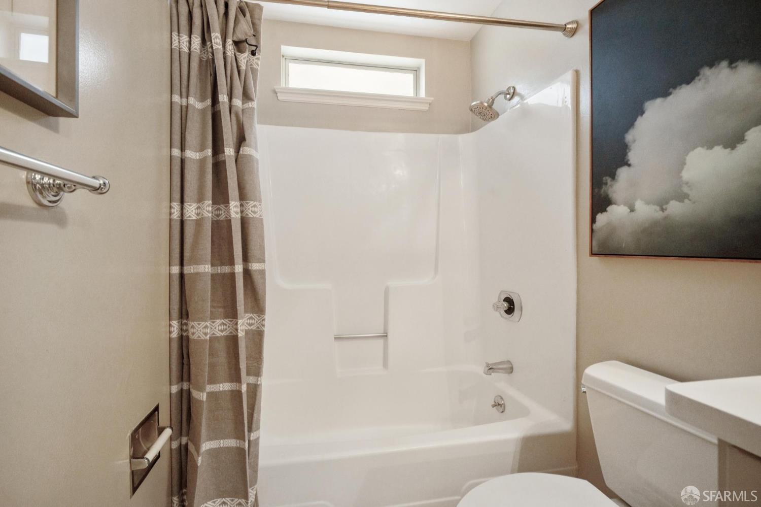 Detail Gallery Image 32 of 82 For 844 North Point St, San Francisco,  CA 94109 - 2 Beds | 2 Baths