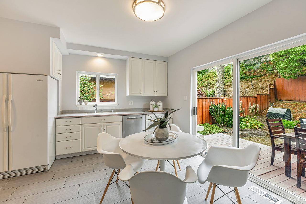 Detail Gallery Image 10 of 27 For 759 Maddux Dr, Daly City,  CA 94015 - 4 Beds | 2 Baths