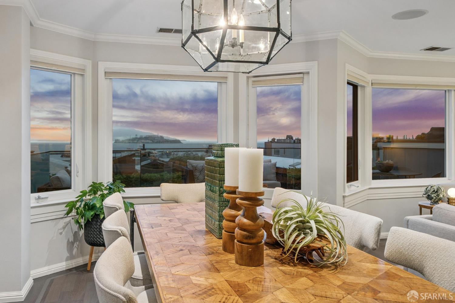 Detail Gallery Image 12 of 82 For 844 North Point St, San Francisco,  CA 94109 - 2 Beds | 2 Baths