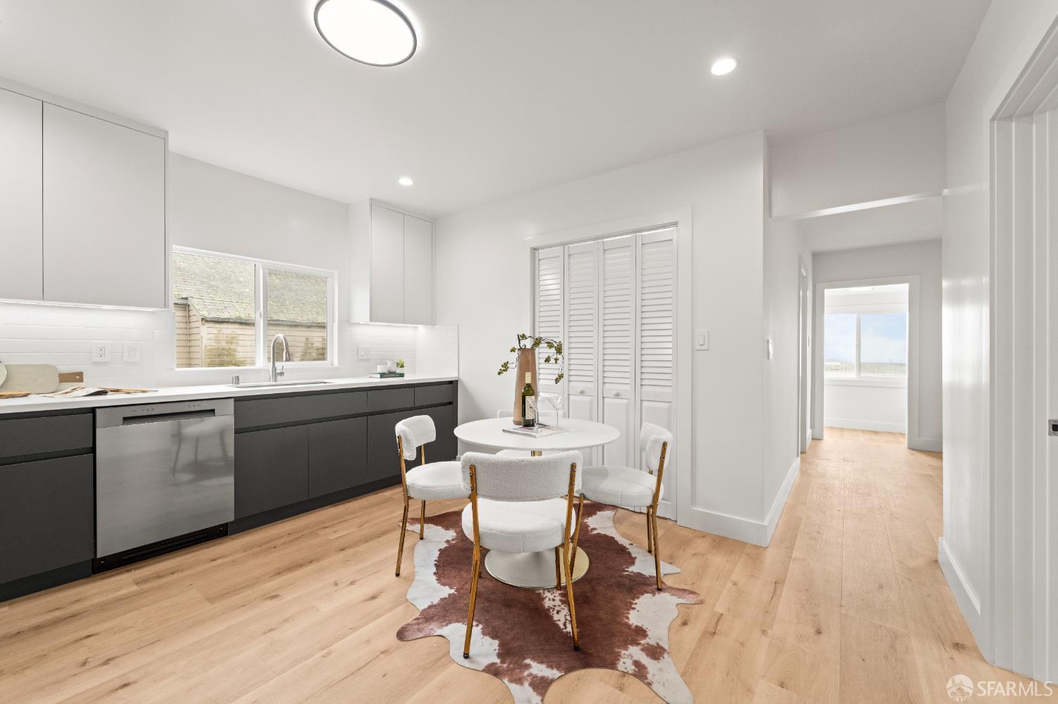 Detail Gallery Image 5 of 59 For 611 Hillside Blvd, Daly City,  CA 94014 - 4 Beds | 2 Baths