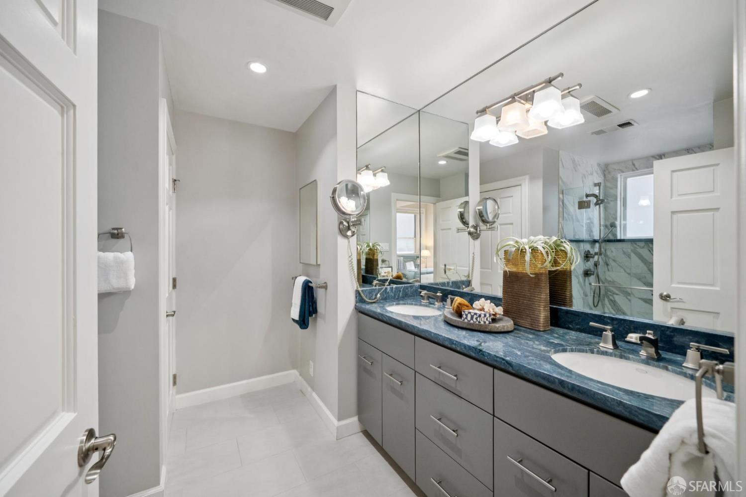 Detail Gallery Image 40 of 82 For 844 North Point St, San Francisco,  CA 94109 - 2 Beds | 2 Baths