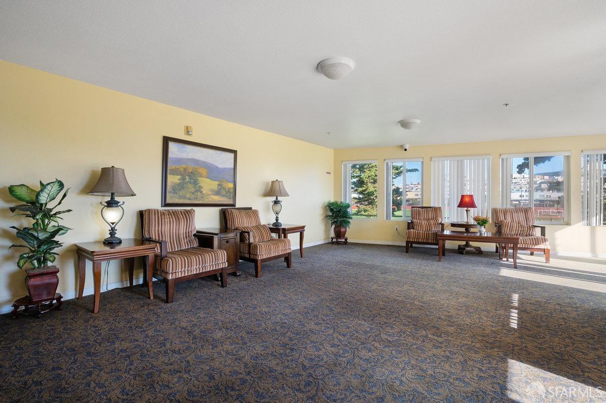 Detail Gallery Image 16 of 22 For 901 Bayshore Blvd #307,  San Francisco,  CA 94124 - 2 Beds | 2 Baths