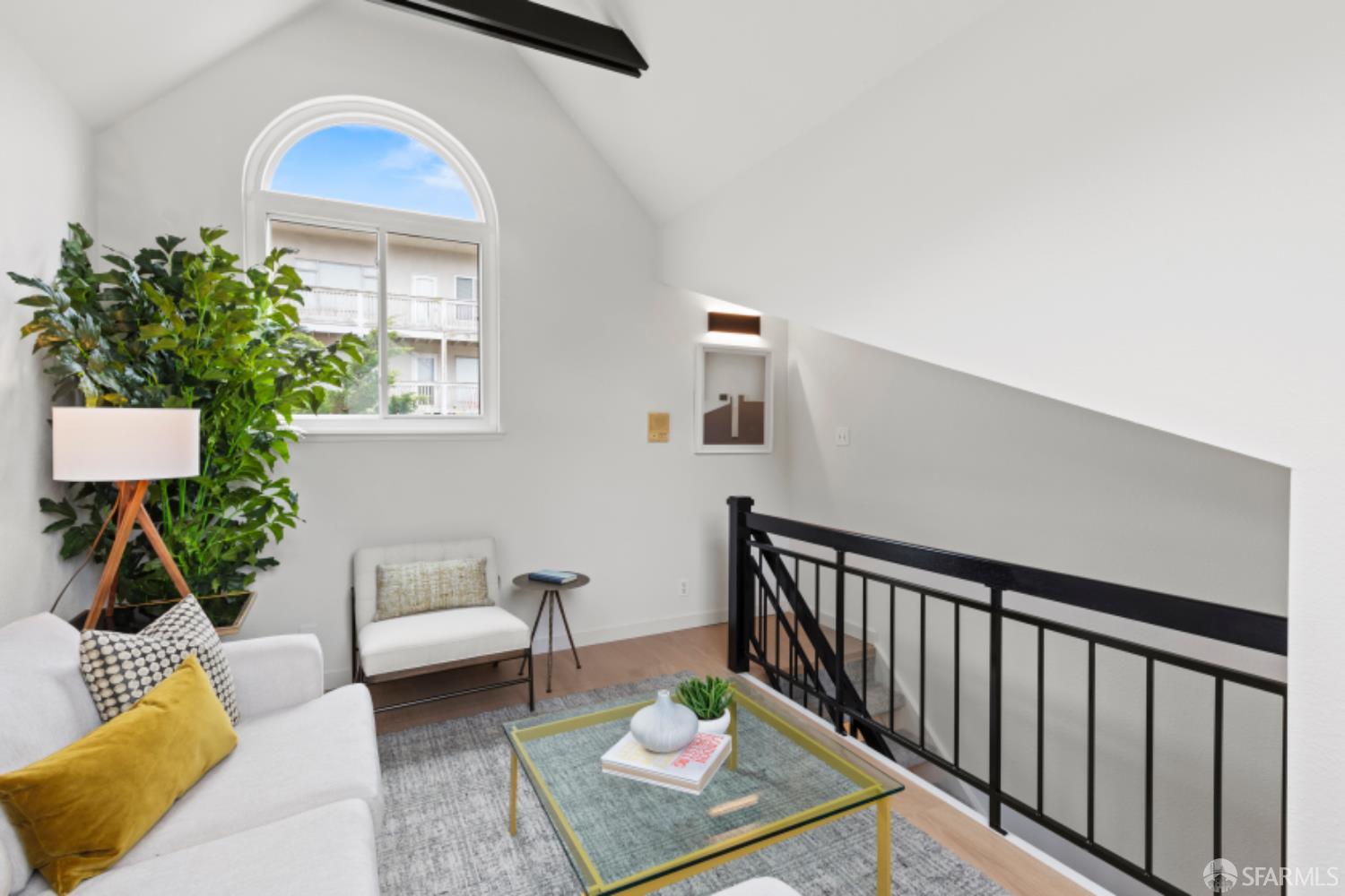 Detail Gallery Image 9 of 35 For 1200 Clayton St #12,  San Francisco,  CA 94114 - 1 Beds | 1 Baths
