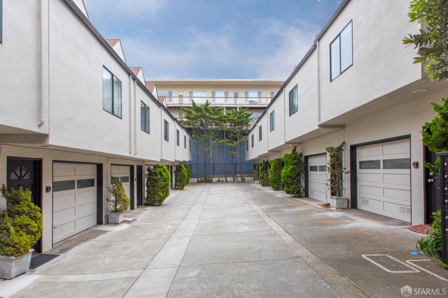 Detail Gallery Image 28 of 35 For 1200 Clayton St #12,  San Francisco,  CA 94114 - 1 Beds | 1 Baths